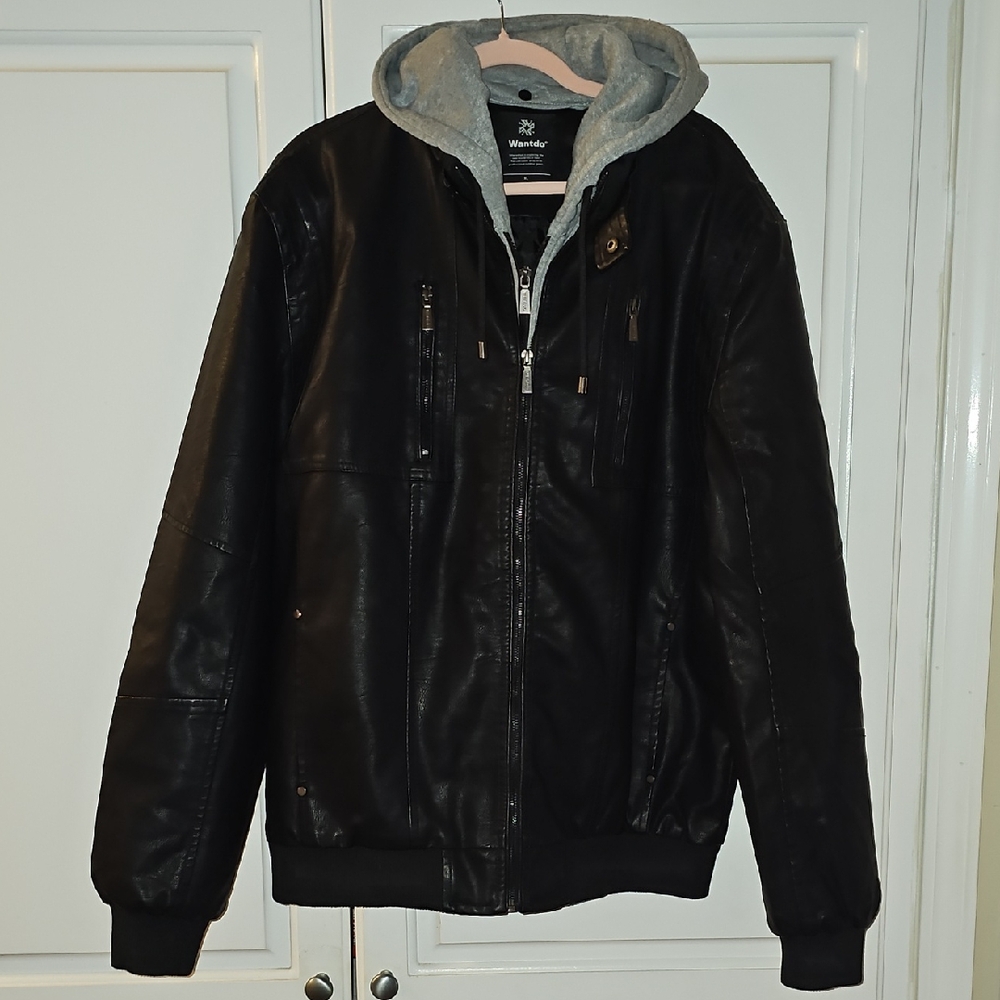 Wantdo Black Bomber Jacket with Gray Hood Size XL